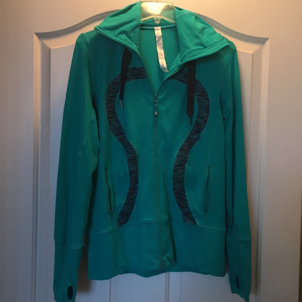 Lululemon stride jacket w hood
